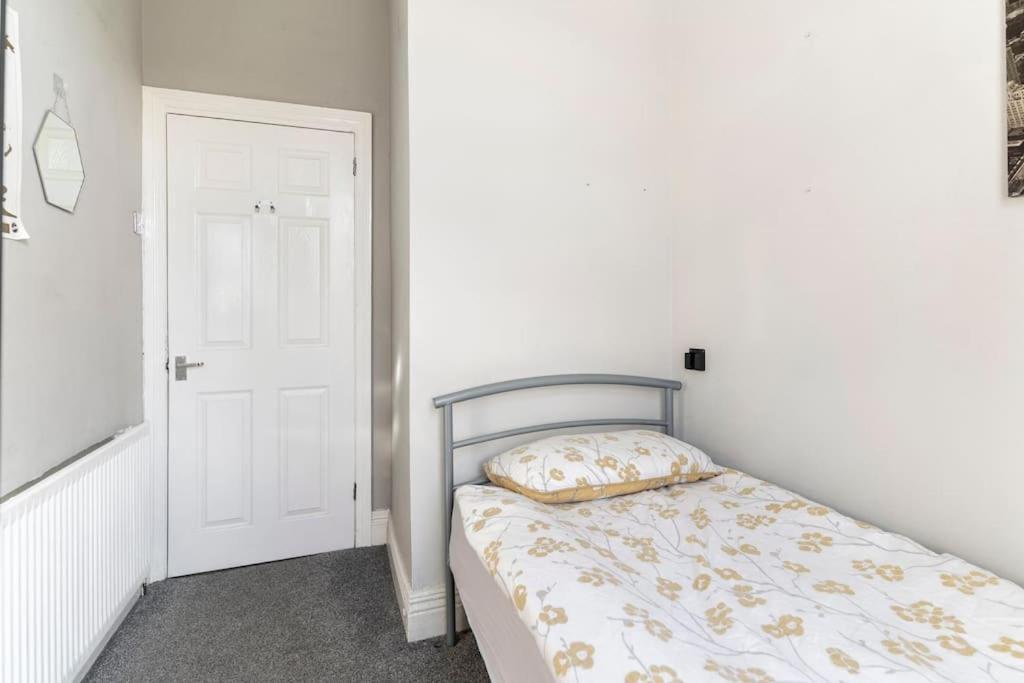 Quiet & Cosy 3Bedroom - Great Base In South Shields Near Hospital And Port Of Tyne - Free Parking Luaran gambar